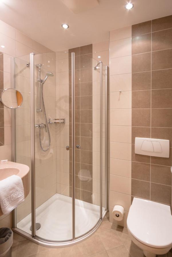 Alpenhotel Badmeister Flattach Dış mekan fotoğraf