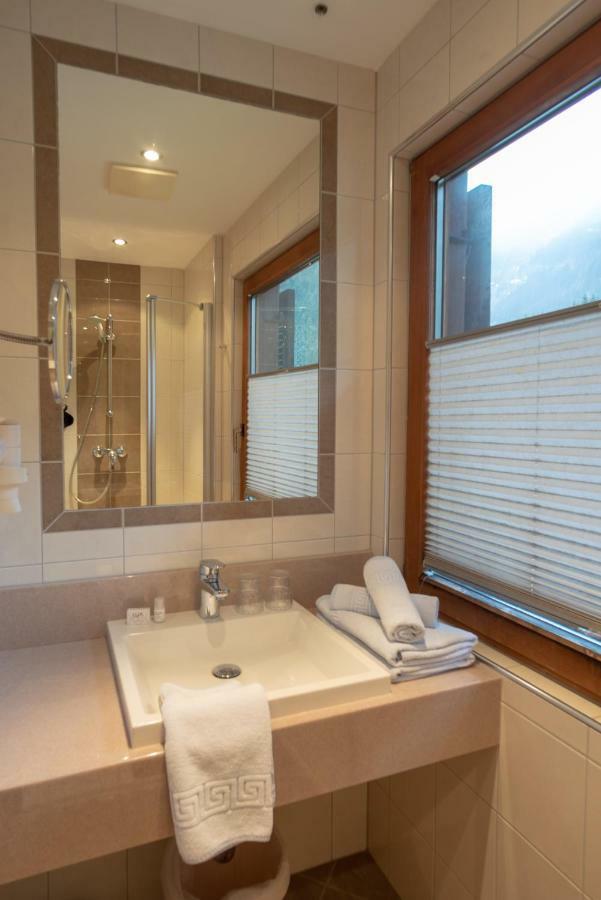 Alpenhotel Badmeister Flattach Dış mekan fotoğraf